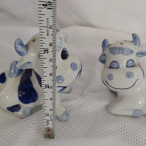 Vintage Enesco Ceramic Blue and White Cow Figurines - Picture 7 of 9